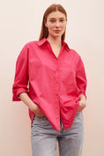 Load image into Gallery viewer, Classic Poplin shirt - Hot Pink
