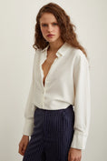 Load image into Gallery viewer, Silky shirt - White
